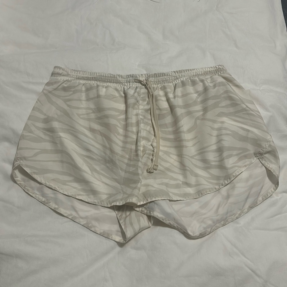 Old Navy Large Active Shorts Cream and Beige Striped
